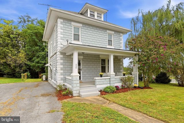 230 JEFFERSON ST, Martinsburg, WV 25401