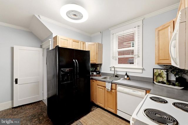 230 JEFFERSON ST, Martinsburg, WV 25401