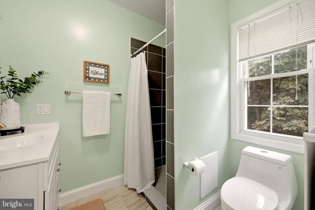 230 JEFFERSON ST, Martinsburg, WV 25401