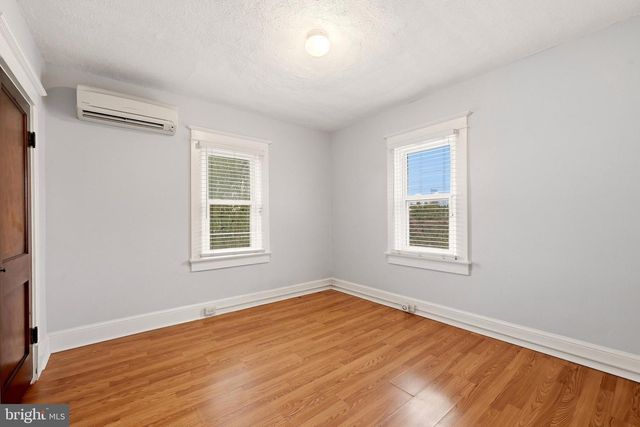 230 JEFFERSON ST, Martinsburg, WV 25401