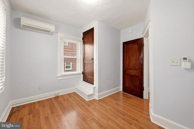 230 JEFFERSON ST, Martinsburg, WV 25401