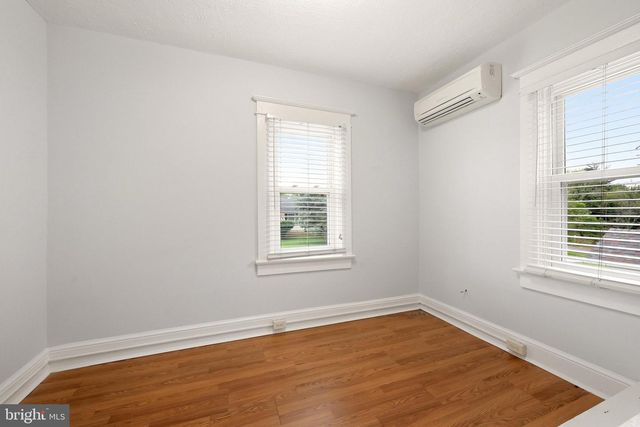 230 JEFFERSON ST, Martinsburg, WV 25401