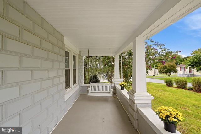230 JEFFERSON ST, Martinsburg, WV 25401