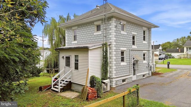 230 JEFFERSON ST, Martinsburg, WV 25401