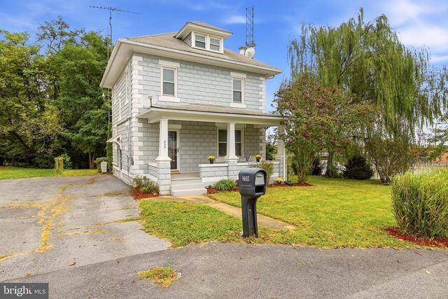 230 JEFFERSON ST, Martinsburg, WV 25401