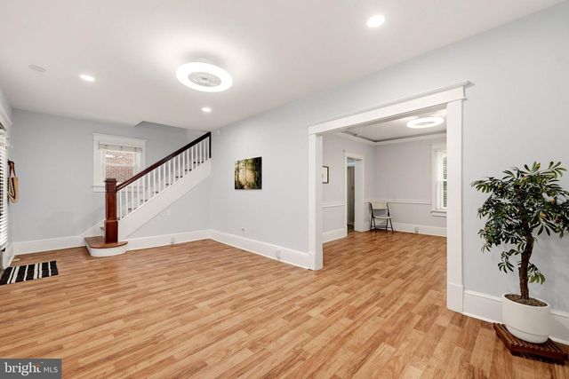 230 JEFFERSON ST, Martinsburg, WV 25401