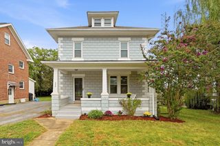 230 JEFFERSON ST, Martinsburg, WV 25401
