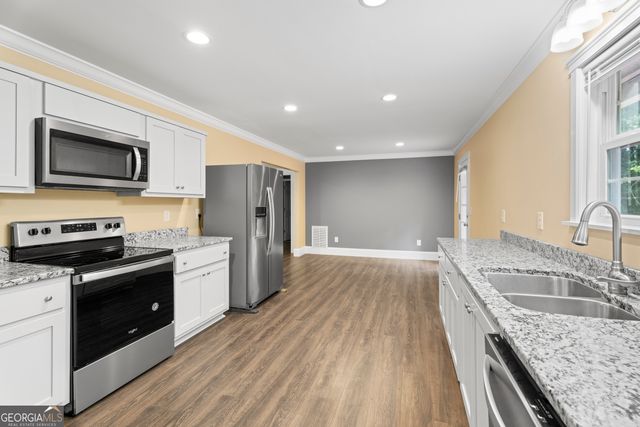 795 Wayside Street, Cornelia, GA 30531