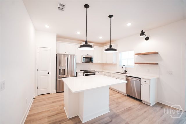 108 Kingswood Circle, Bloomingdale, GA 31302