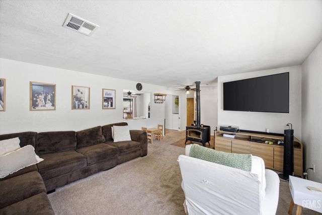 27320 War Admiral Court, Tehachapi, CA 93561