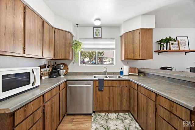 27320 War Admiral Court, Tehachapi, CA 93561
