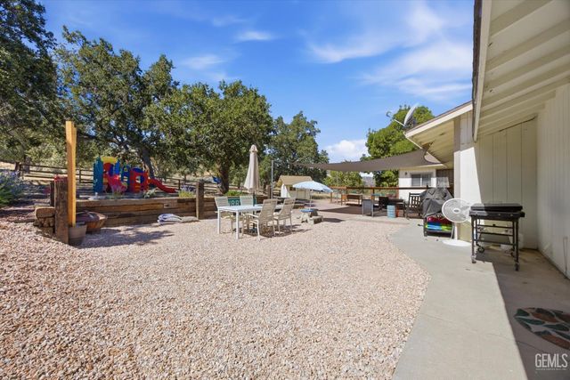 27320 War Admiral Court, Tehachapi, CA 93561
