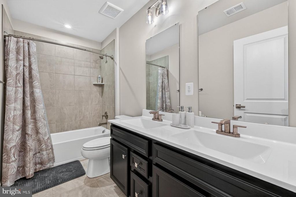 Image 22 of property listing at 9210 MURDSTONE LN, Waldorf, MD 20603