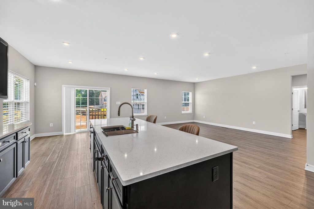 Image 4 of property listing at 9210 MURDSTONE LN, Waldorf, MD 20603