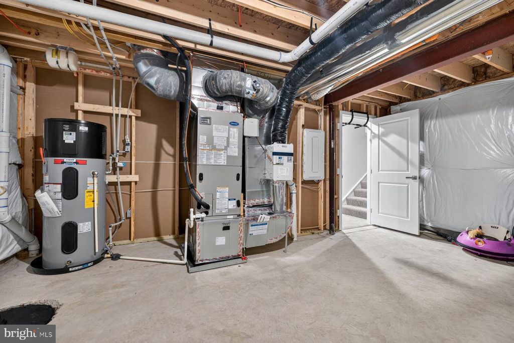 Image 43 of property listing at 9210 MURDSTONE LN, Waldorf, MD 20603