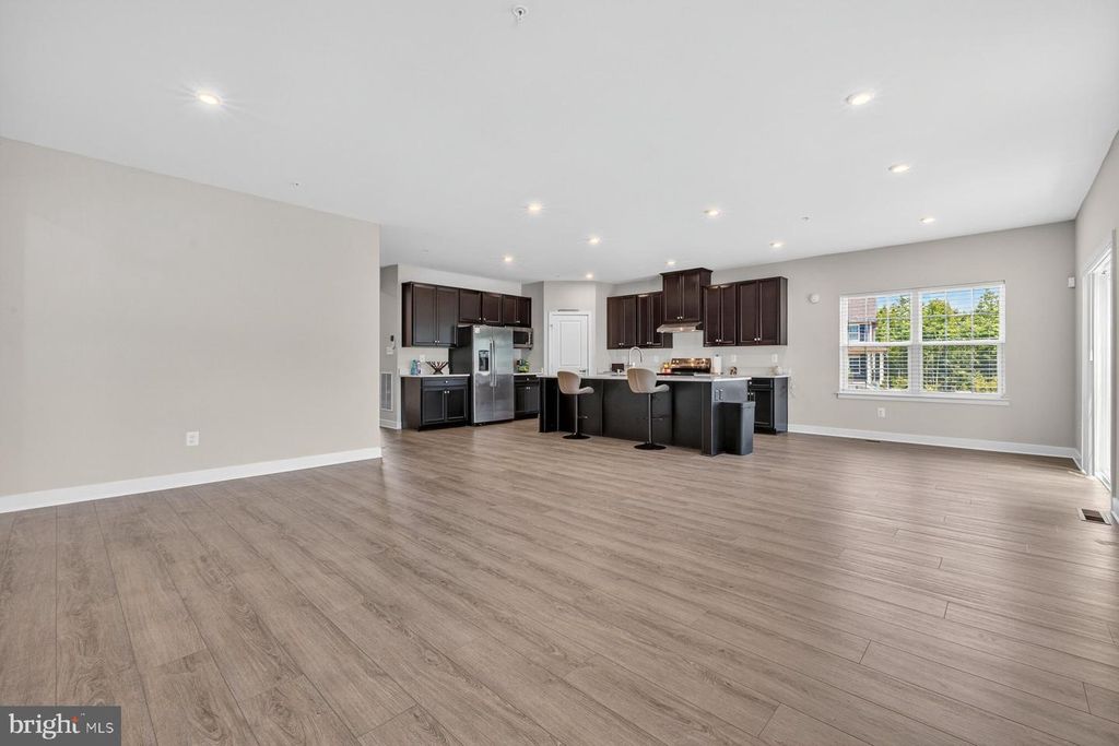 Image 10 of property listing at 9210 MURDSTONE LN, Waldorf, MD 20603