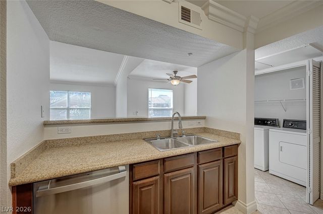 8101 West Flamingo Road 2109, Las Vegas, NV 89147