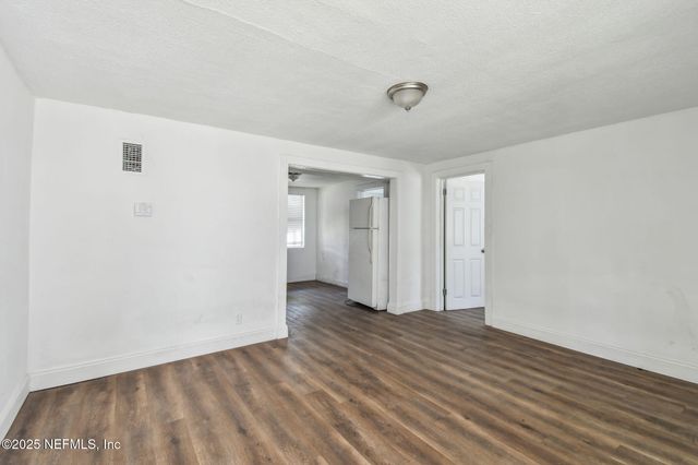 1330 BARNETT Street, Jacksonville, FL 32209