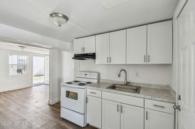 1330 BARNETT Street, Jacksonville, FL 32209