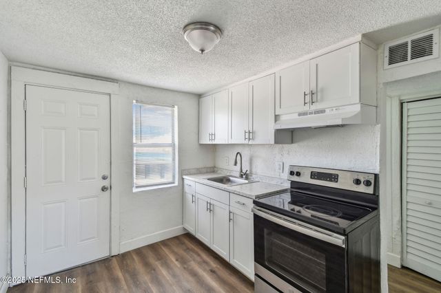 1330 BARNETT Street, Jacksonville, FL 32209