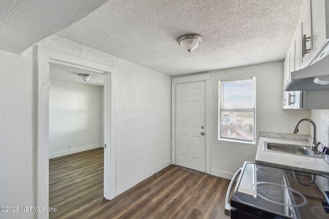 1330 BARNETT Street, Jacksonville, FL 32209