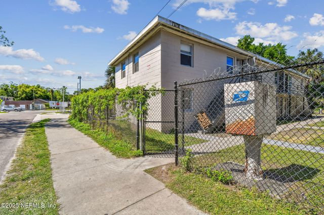 1330 BARNETT Street, Jacksonville, FL 32209
