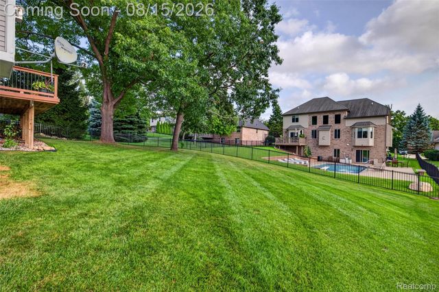 6167 Foxfire Circle, Independence Charter Township, MI 48346
