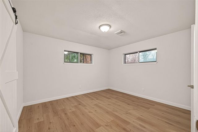 325 Hargett Street, Clute, TX 77531