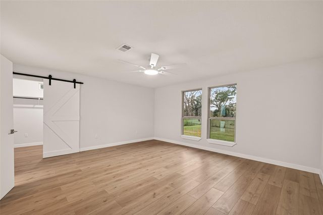 325 Hargett Street, Clute, TX 77531