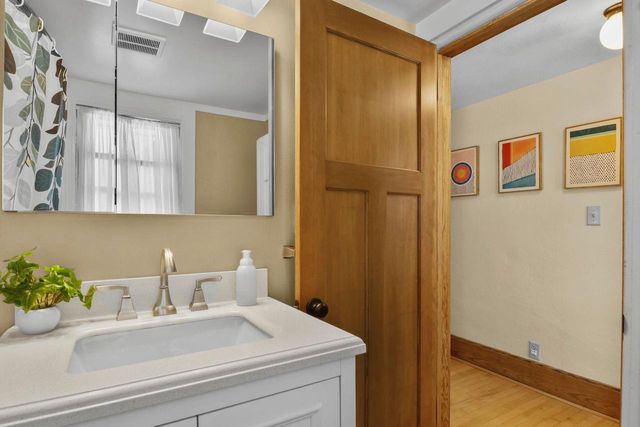 209 Jackson Street, Madison, WI 53704
