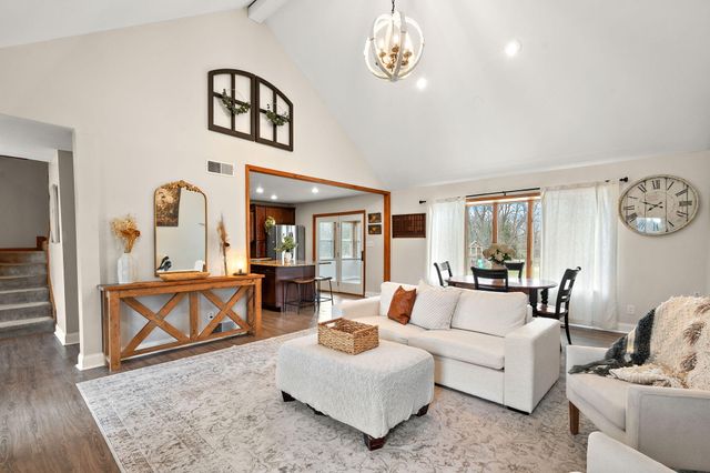 411 Forest View Drive, Valparaiso, IN 46385