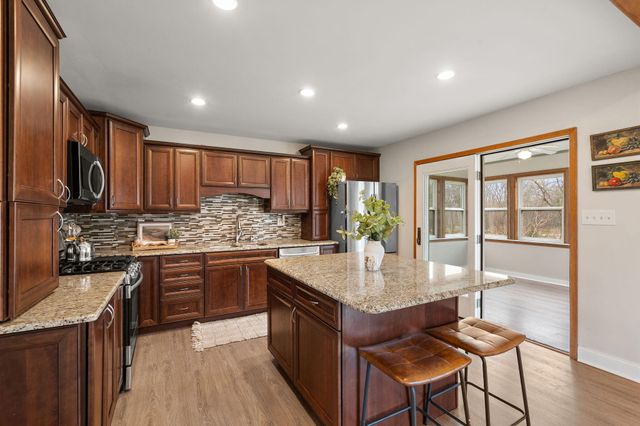 411 Forest View Drive, Valparaiso, IN 46385