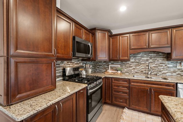 411 Forest View Drive, Valparaiso, IN 46385