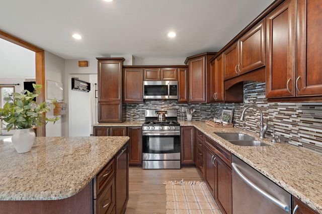 411 Forest View Drive, Valparaiso, IN 46385