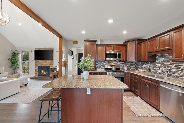 411 Forest View Drive, Valparaiso, IN 46385