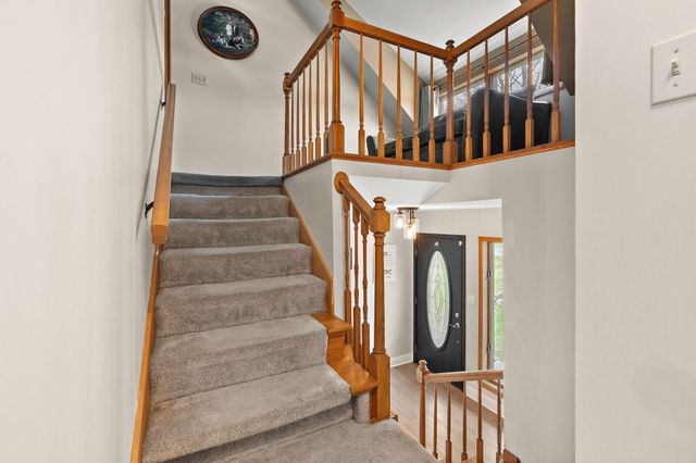 411 Forest View Drive, Valparaiso, IN 46385