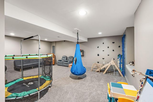 411 Forest View Drive, Valparaiso, IN 46385