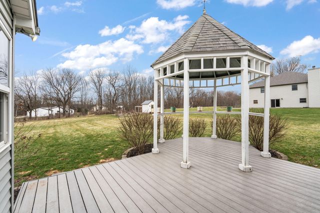 411 Forest View Drive, Valparaiso, IN 46385