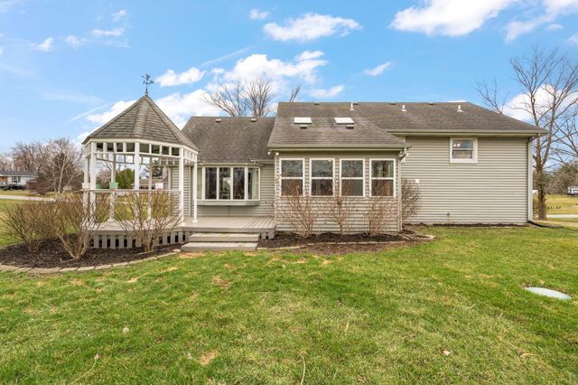 411 Forest View Drive, Valparaiso, IN 46385