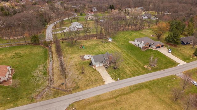 411 Forest View Drive, Valparaiso, IN 46385