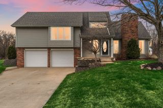 411 Forest View Drive, Valparaiso, IN 46385