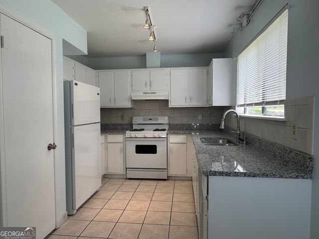 8249 Creekline Court, Riverdale, GA 30274