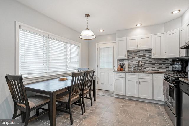 65 E MAPLE AVE, Bellmawr, NJ 08031