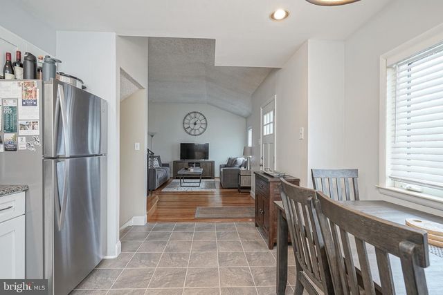 65 E MAPLE AVE, Bellmawr, NJ 08031