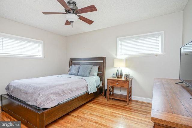 65 E MAPLE AVE, Bellmawr, NJ 08031