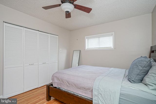 65 E MAPLE AVE, Bellmawr, NJ 08031