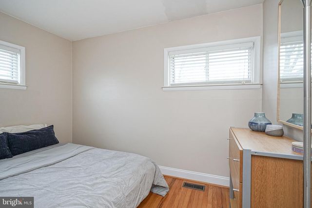 65 E MAPLE AVE, Bellmawr, NJ 08031