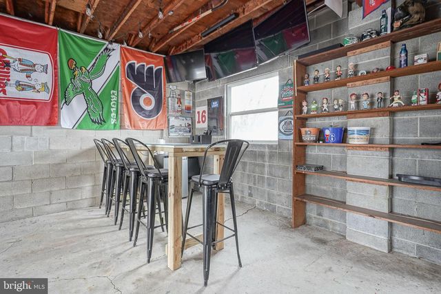 65 E MAPLE AVE, Bellmawr, NJ 08031