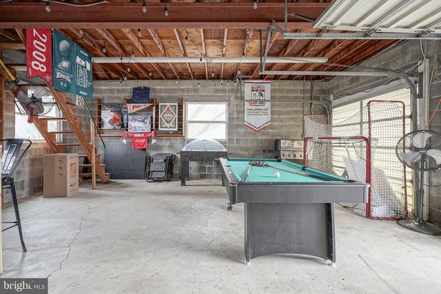 65 E MAPLE AVE, Bellmawr, NJ 08031