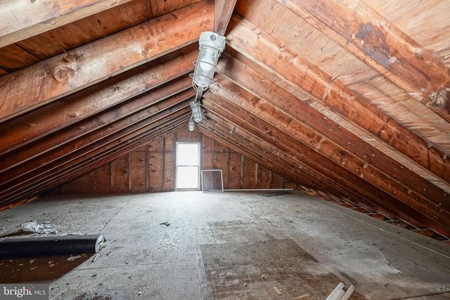 65 E MAPLE AVE, Bellmawr, NJ 08031